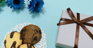 3月14日ホワイトデー プレゼントや花束・クッキーなどホワイトデーのイメージ図